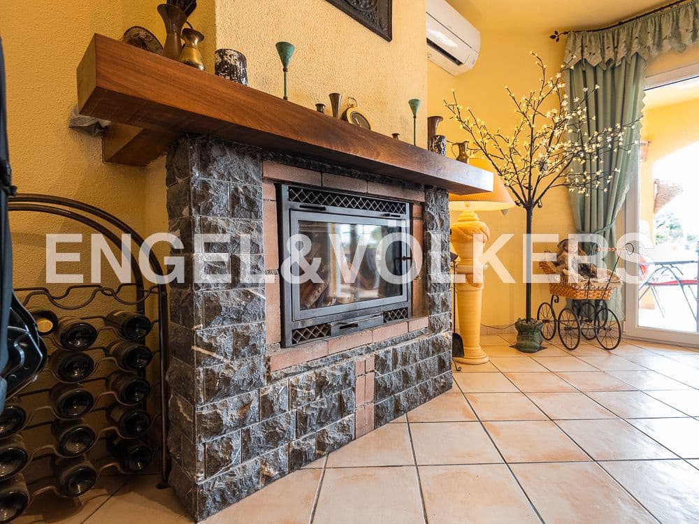 2 bedroom Villa for sale in Calig with garage - € 375,000 (Ref: 8235016)