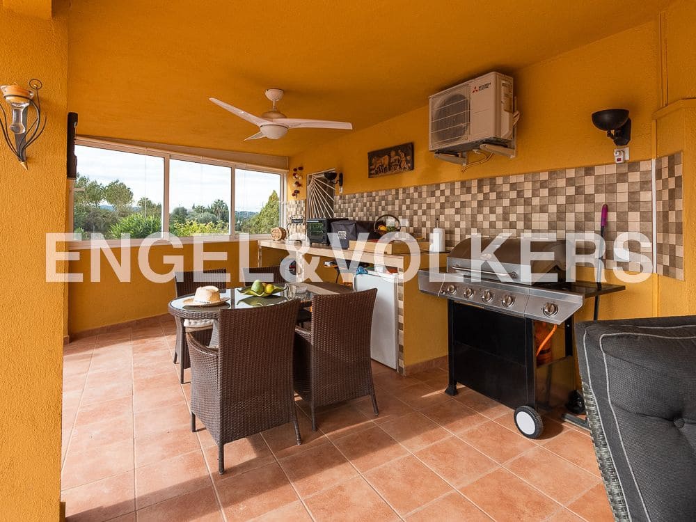 2 bedroom Villa for sale in Calig with garage - € 375,000 (Ref: 8235016)