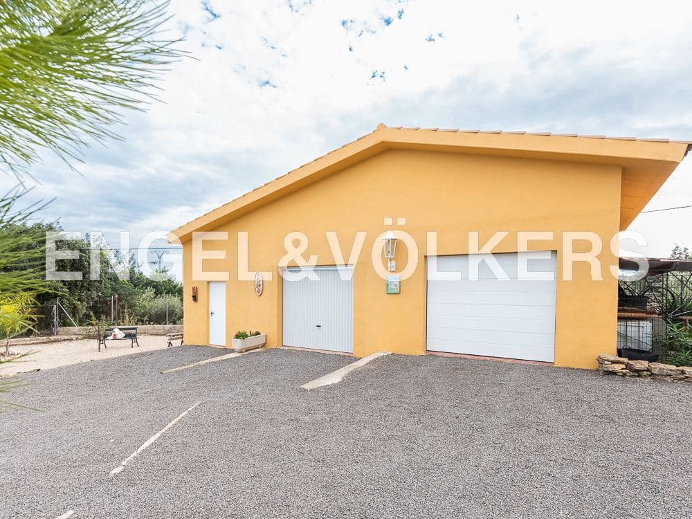 2 bedroom Villa for sale in Calig with garage - € 375,000 (Ref: 8235016)