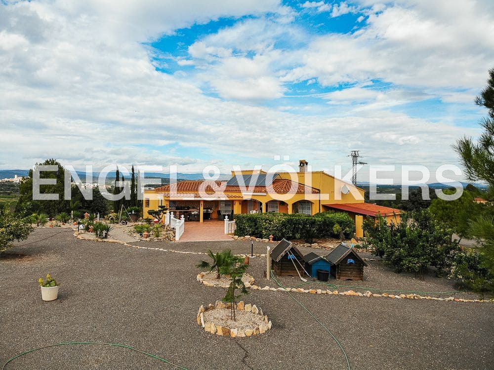 2 bedroom Villa for sale in Calig with garage - € 375,000 (Ref: 8235016)