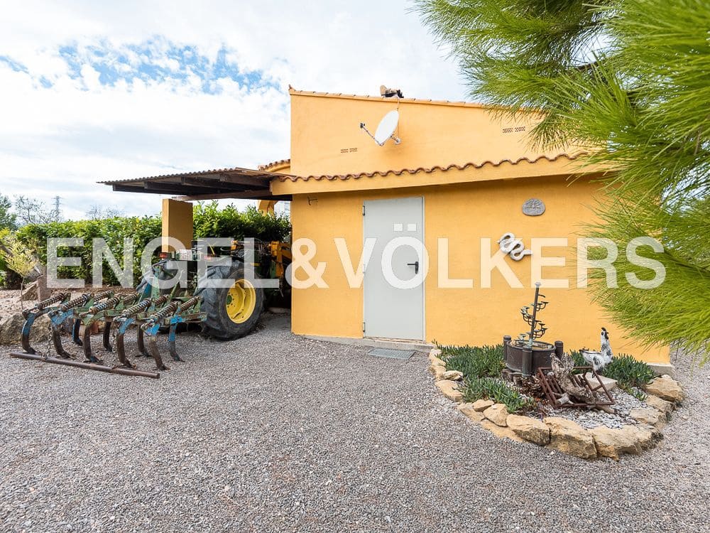 2 bedroom Villa for sale in Calig with garage - € 375,000 (Ref: 8235016)