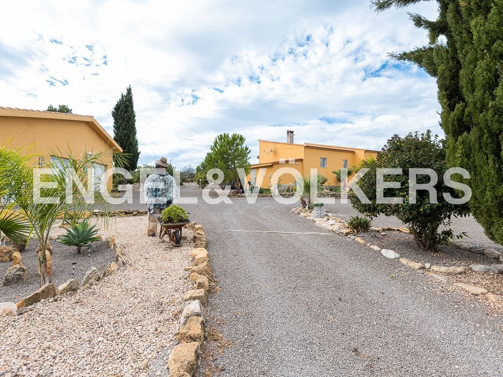 2 bedroom Villa for sale in Calig with garage - € 375,000 (Ref: 8235016)