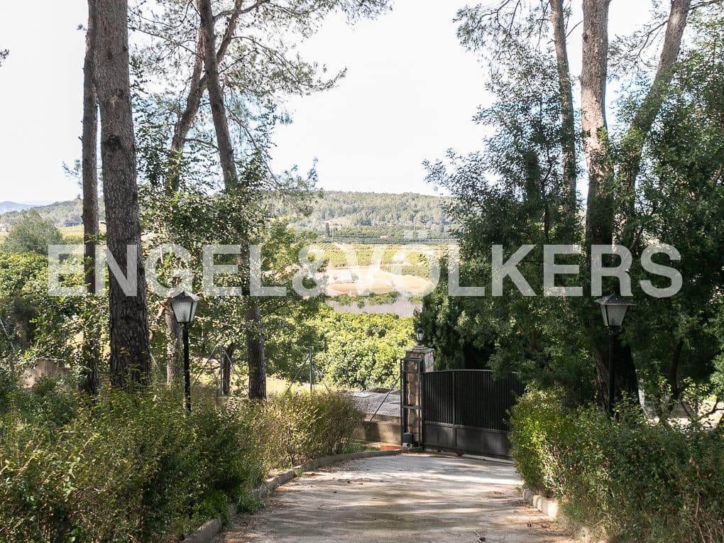 3 bedroom Finca/Country House for sale in Carcaixent with pool garage - € 395,000 (Ref: 8235024)