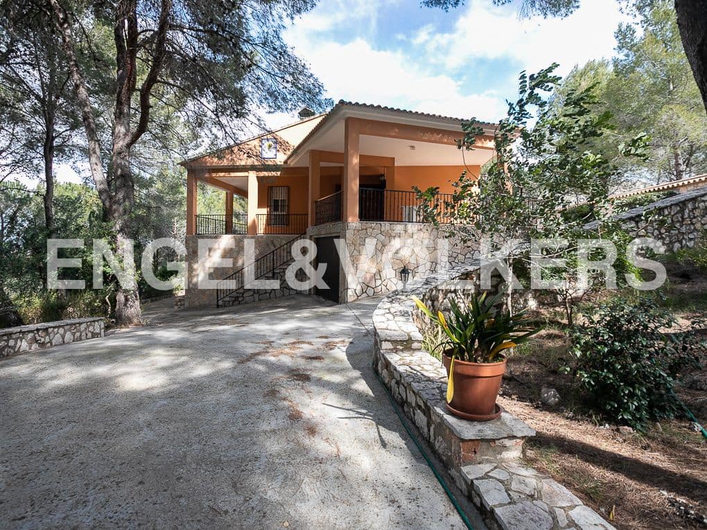 3 bedroom Finca/Country House for sale in Carcaixent with pool garage - € 395,000 (Ref: 8235024)