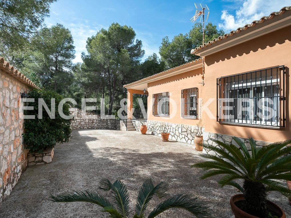 3 bedroom Finca/Country House for sale in Carcaixent with pool garage - € 395,000 (Ref: 8235024)