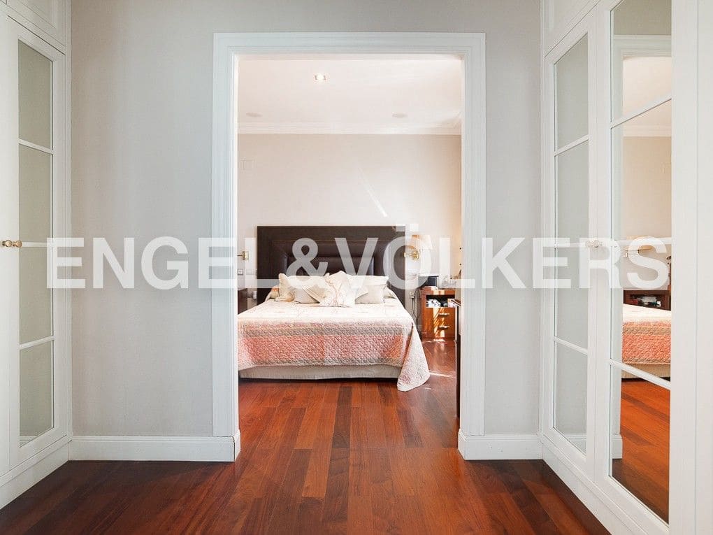 5 bedroom Villa for sale in La Vall d'Uixo with garage - € 950,000 (Ref: 8235044)