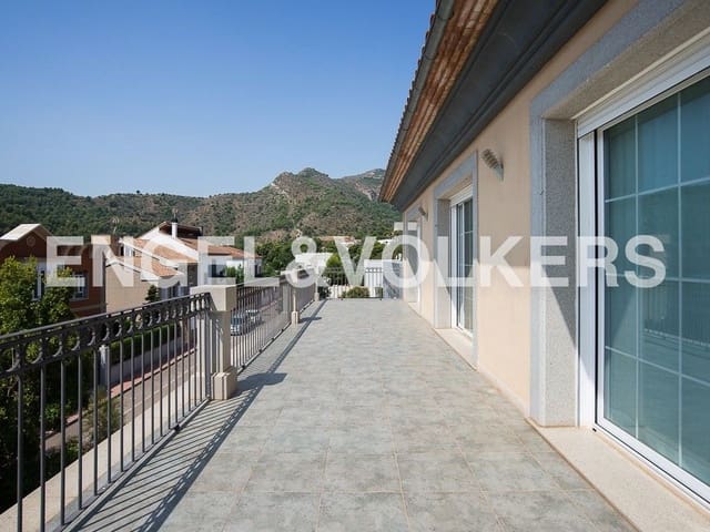 5 bedroom Villa for sale in La Vall d'Uixó with garage - € 950,000 (Ref: 8235044)
