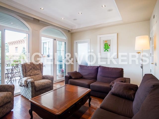 5 bedroom Villa for sale in La Vall d'Uixó with garage - € 950,000 (Ref: 8235044)
