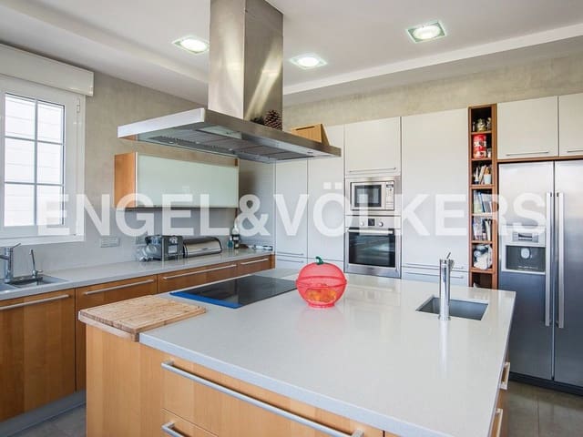 5 bedroom Villa for sale in La Vall d'Uixó with garage - € 950,000 (Ref: 8235044)
