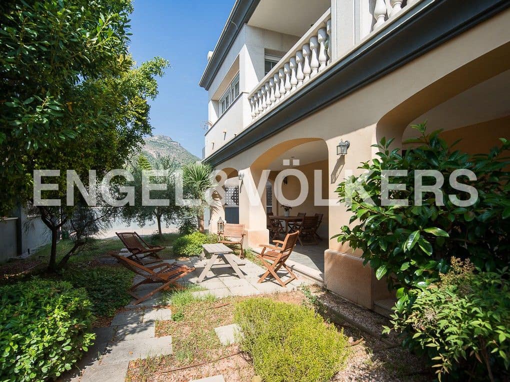 5 bedroom Villa for sale in La Vall d'Uixo with garage - € 950,000 (Ref: 8235044)