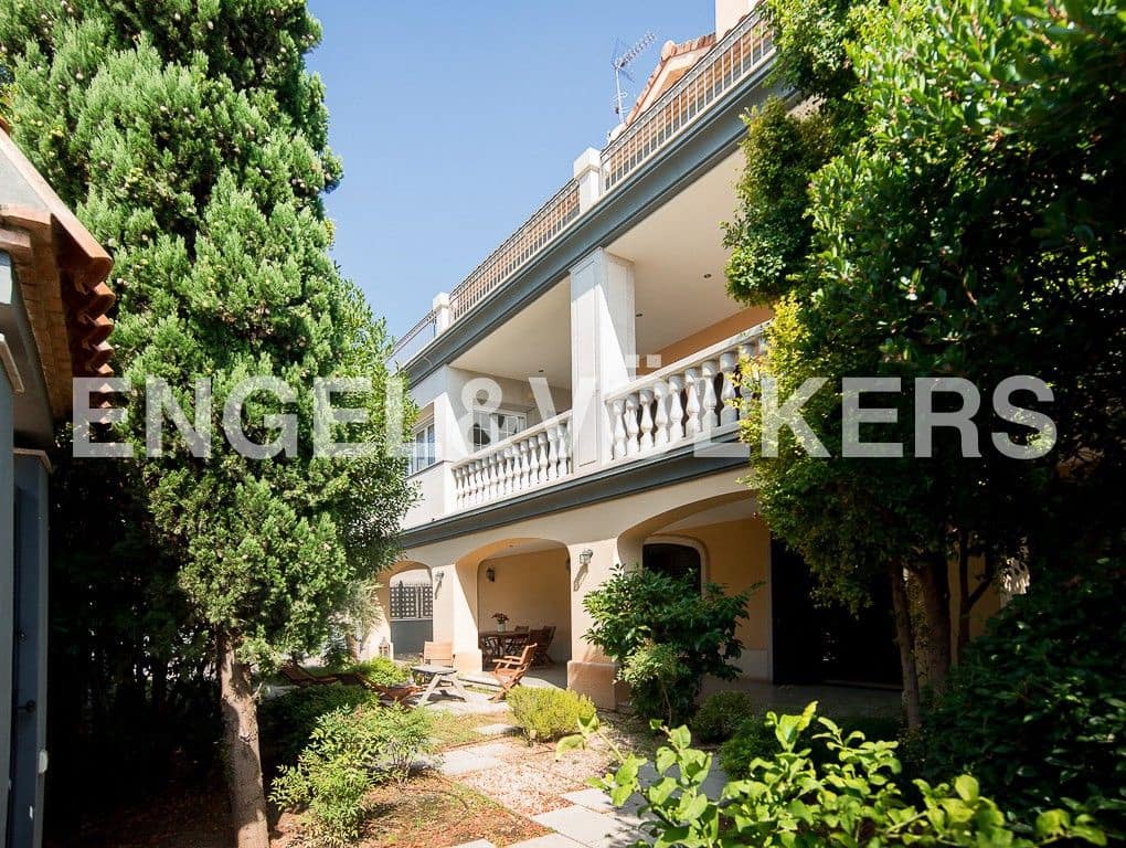 5 bedroom Villa for sale in La Vall d'Uixo with garage - € 950,000 (Ref: 8235044)