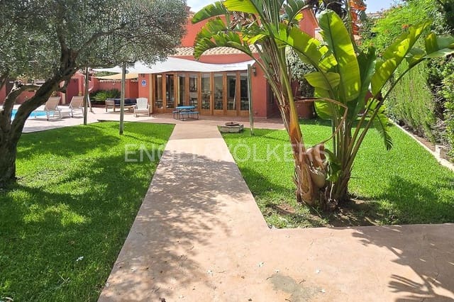 5 makuuhuone Huvila myytävänä paikassa L'Almadrava - L'Estanyó, Dénia mukana uima-altaan 
autotalli - 1 045 000 € (Ref: 8235050)