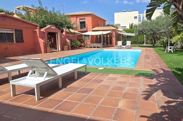 5 makuuhuone Huvila myytävänä paikassa L'Almadrava - L'Estanyó, Dénia mukana uima-altaan 
autotalli - 1 045 000 € (Ref: 8235050)