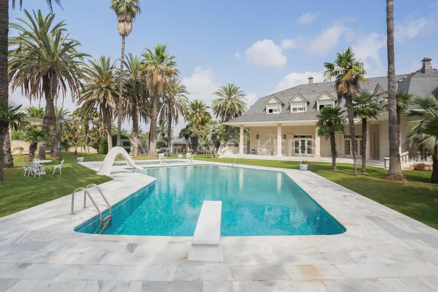 12 bedroom Villa for sale in La Pobla de Vallbona with pool garage - € 1,735,000 (Ref: 8235052)