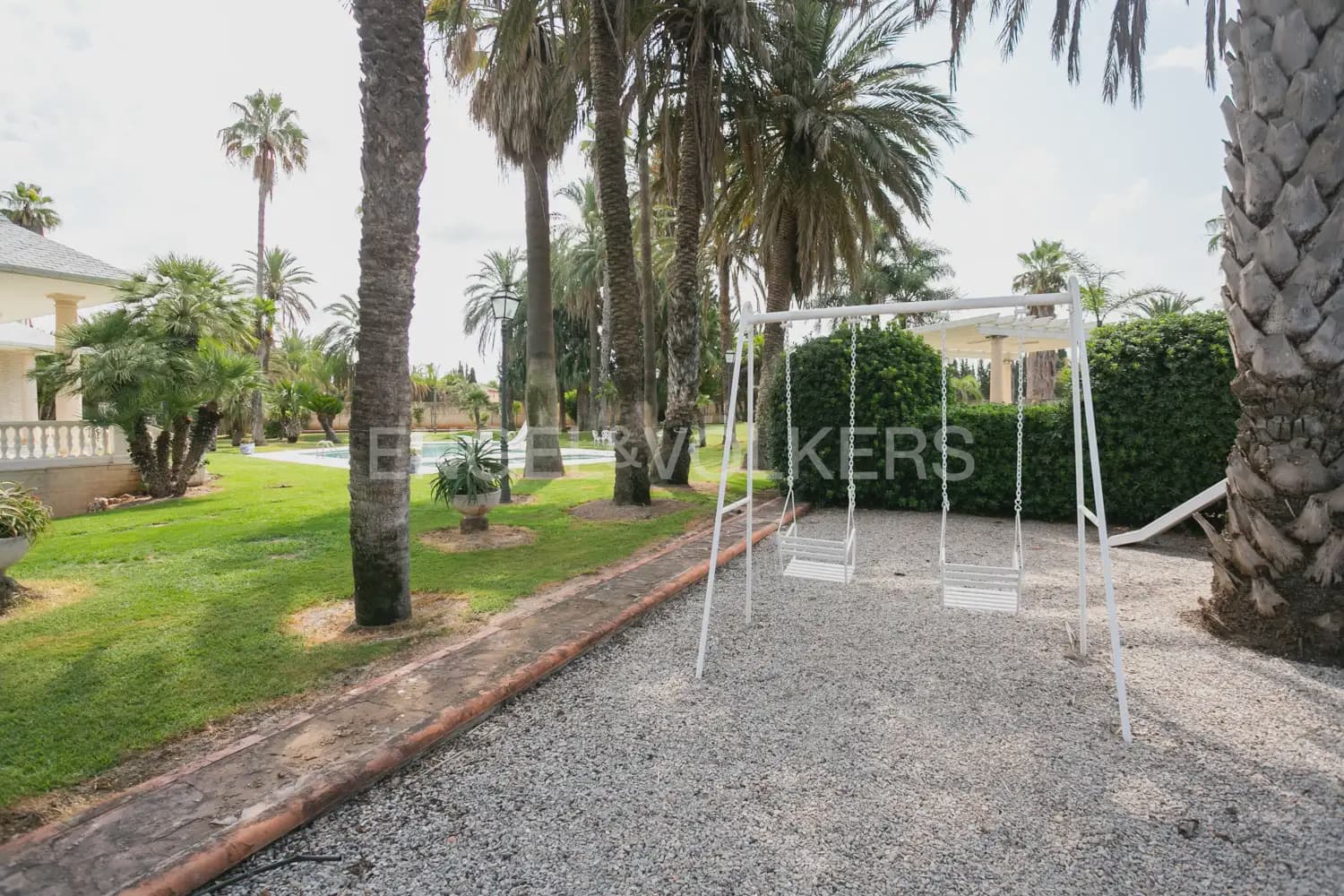 12 bedroom Villa for sale in La Pobla de Vallbona with pool garage - € 1,735,000 (Ref: 8235052)