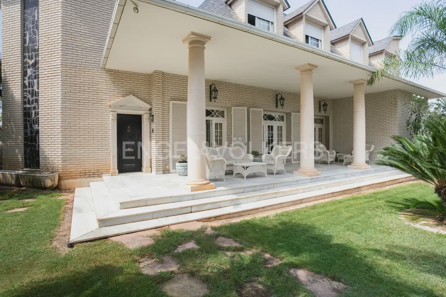 12 bedroom Villa for sale in La Pobla de Vallbona with pool garage - € 1,735,000 (Ref: 8235052)
