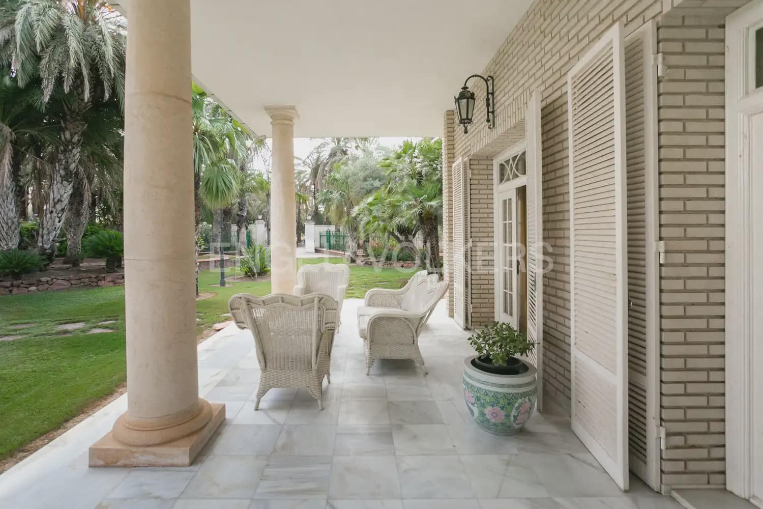 12 bedroom Villa for sale in La Pobla de Vallbona with pool garage - € 1,735,000 (Ref: 8235052)
