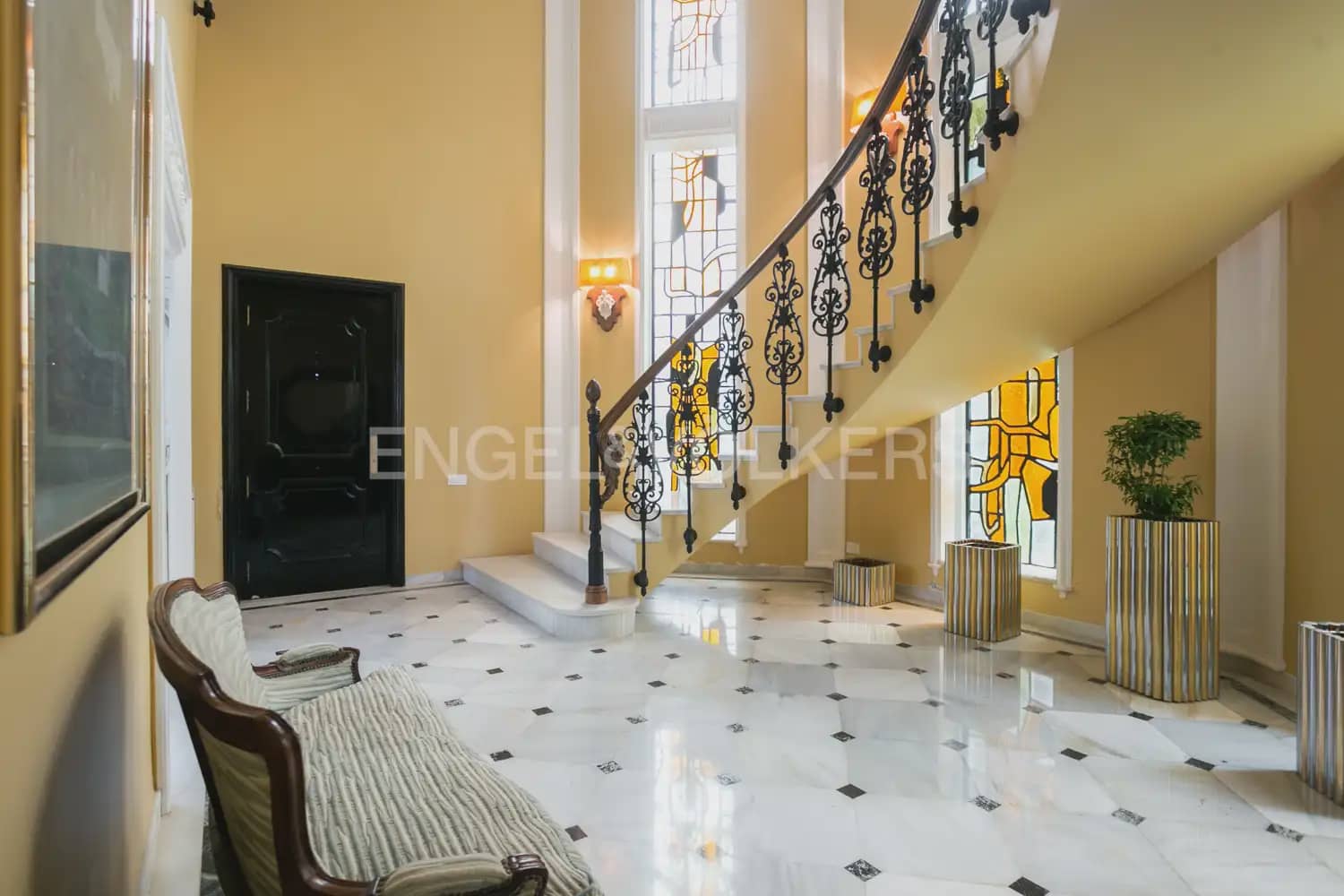 12 bedroom Villa for sale in La Pobla de Vallbona with pool garage - € 1,735,000 (Ref: 8235052)