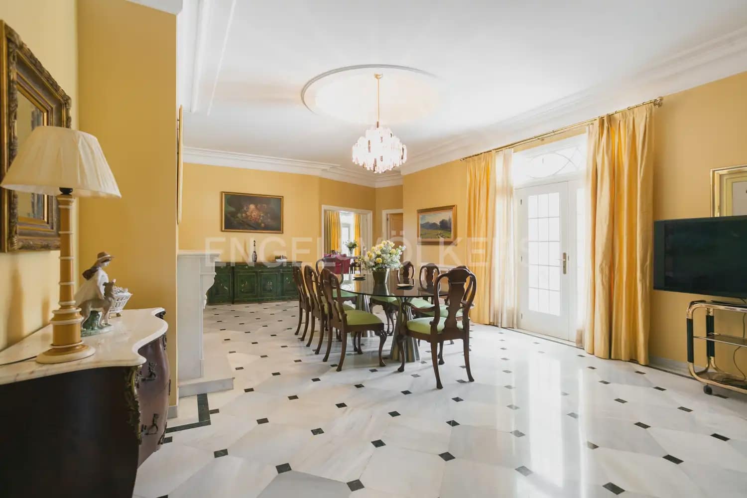 12 bedroom Villa for sale in La Pobla de Vallbona with pool garage - € 1,735,000 (Ref: 8235052)