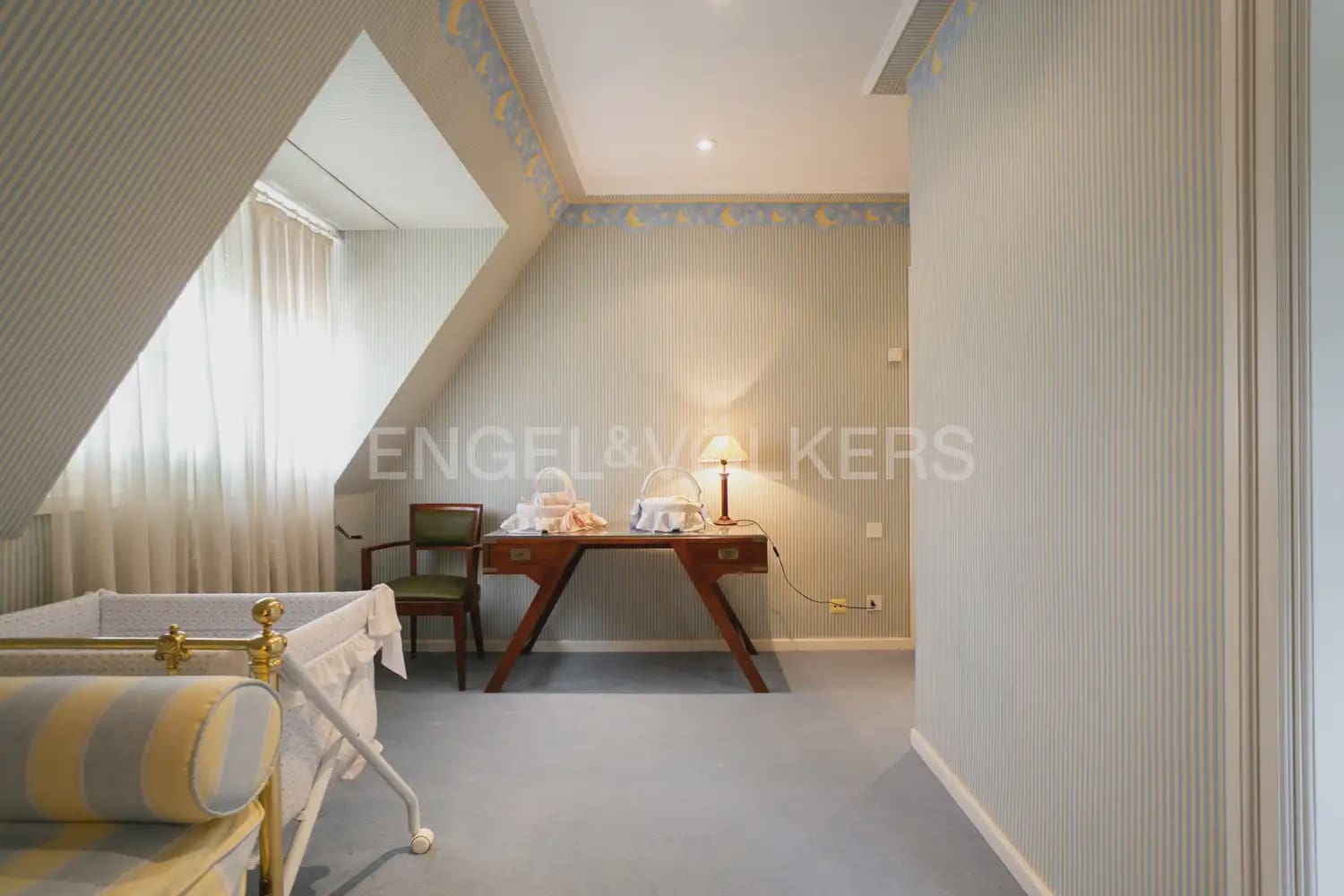 12 bedroom Villa for sale in La Pobla de Vallbona with pool garage - € 1,735,000 (Ref: 8235052)
