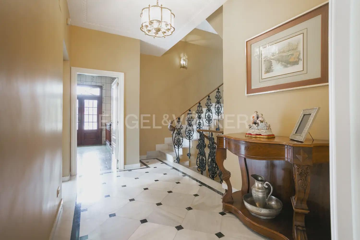 12 bedroom Villa for sale in La Pobla de Vallbona with pool garage - € 1,735,000 (Ref: 8235052)