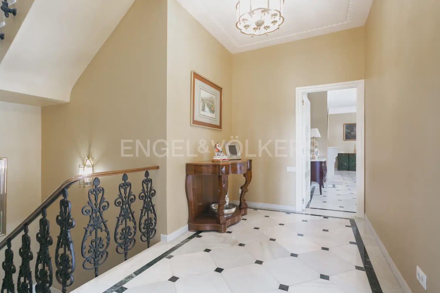 12 bedroom Villa for sale in La Pobla de Vallbona with pool garage - € 1,735,000 (Ref: 8235052)