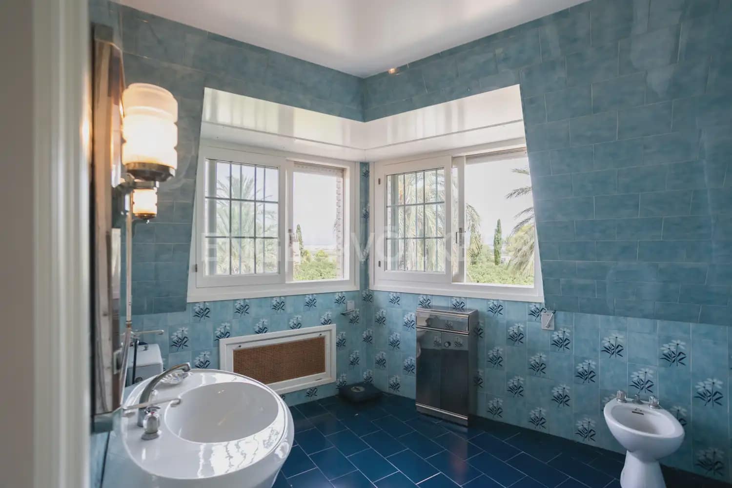 12 bedroom Villa for sale in La Pobla de Vallbona with pool garage - € 1,735,000 (Ref: 8235052)