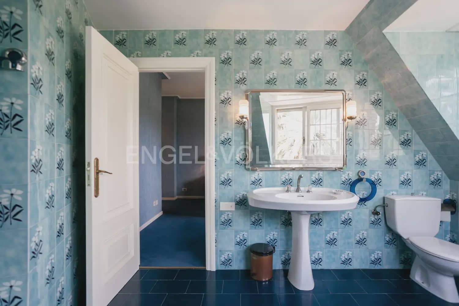 12 bedroom Villa for sale in La Pobla de Vallbona with pool garage - € 1,735,000 (Ref: 8235052)