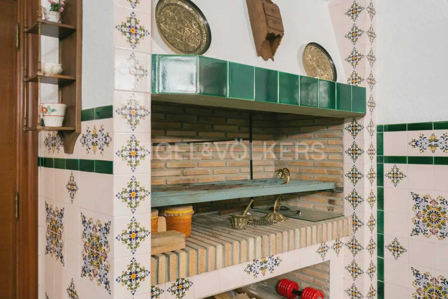 12 bedroom Villa for sale in La Pobla de Vallbona with pool garage - € 1,735,000 (Ref: 8235052)