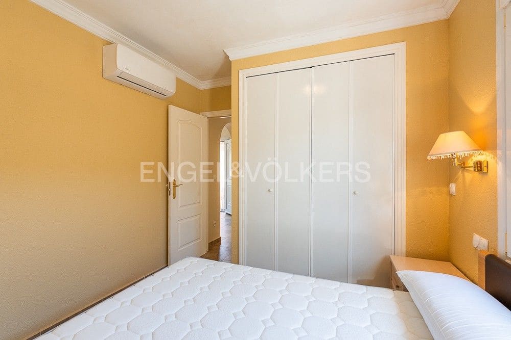 2 bedroom Villa for sale in Oliva with pool garage - € 390,000 (Ref: 8235069)