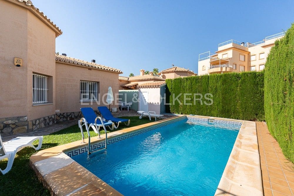 2 bedroom Villa for sale in Oliva with pool garage - € 390,000 (Ref: 8235069)