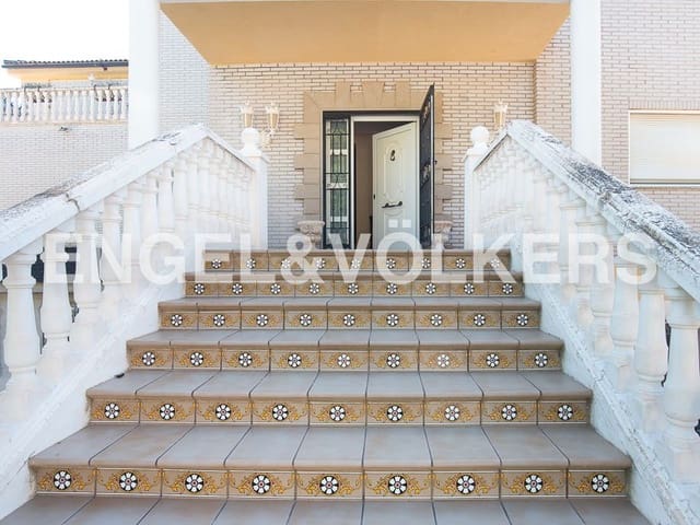 10 bedroom Villa for sale in Onda with pool garage - € 495,000 (Ref: 8235076)