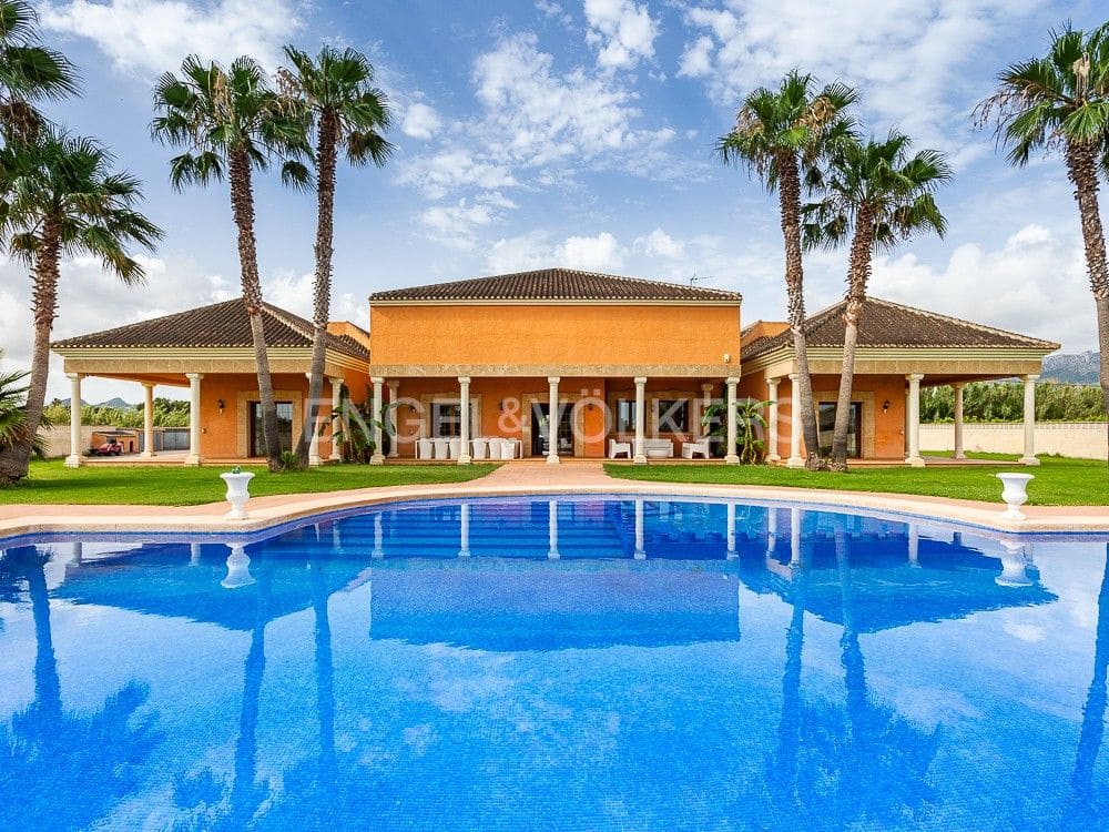 5 camera da letto Villa in vendita in Denia con piscina - 1.895.000 € (Rif: 8235091)
