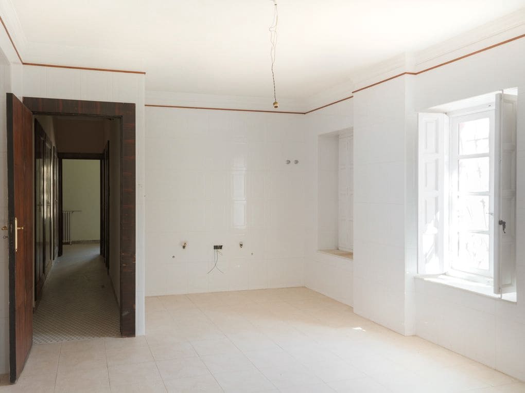 13 bedroom Villa for sale in Requena with pool garage - € 1,788,000 (Ref: 8235101)