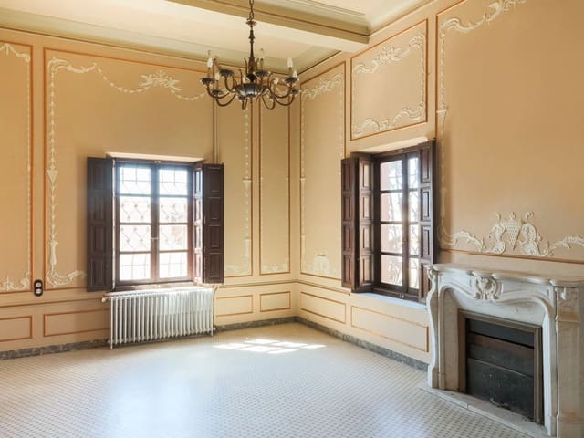 13 bedroom Villa for sale in Requena with pool garage - € 1,788,000 (Ref: 8235101)