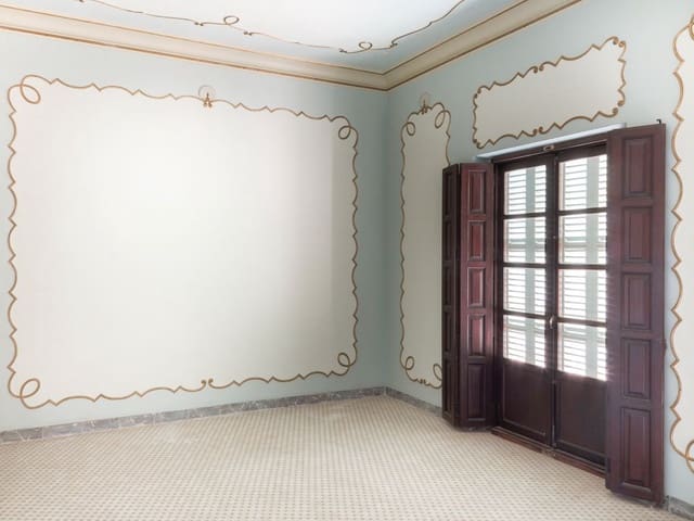 13 bedroom Villa for sale in Requena with pool garage - € 1,788,000 (Ref: 8235101)