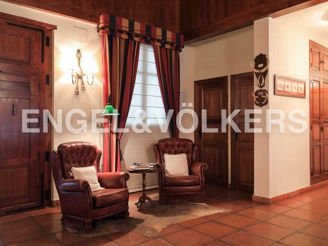 10 bedroom Finca/Country House for sale in Ayora with pool - € 3,900,000 (Ref: 8235132)