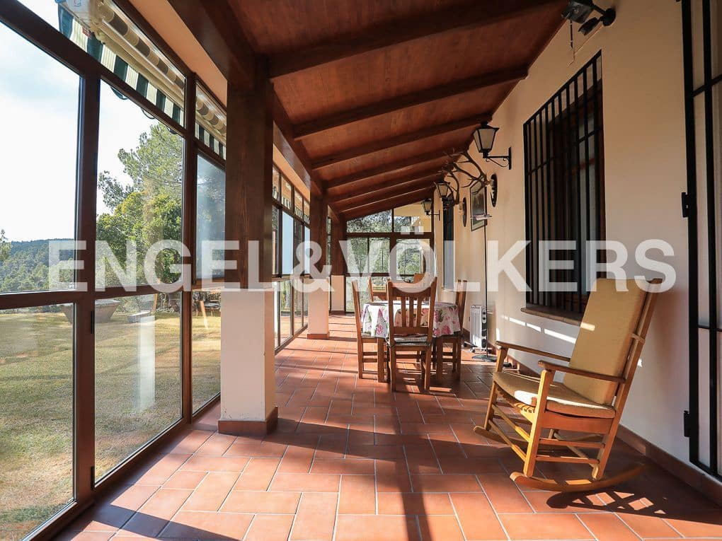 10 bedroom Finca/Country House for sale in Ayora with pool - € 3,900,000 (Ref: 8235132)