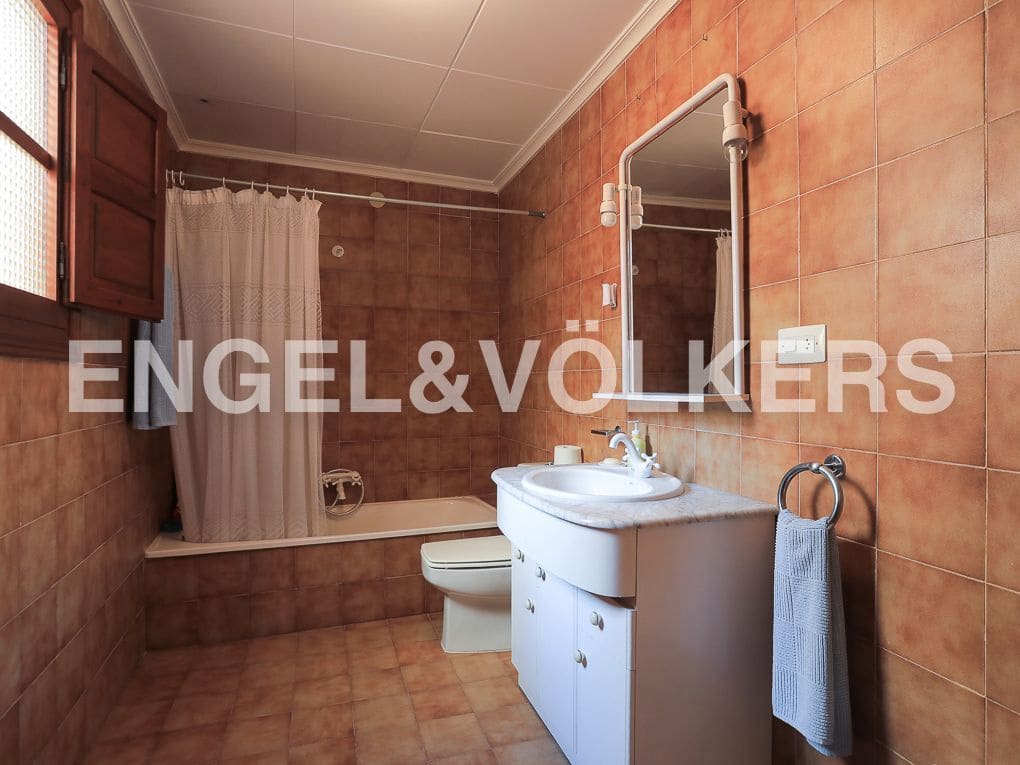 10 bedroom Finca/Country House for sale in Ayora with pool - € 3,900,000 (Ref: 8235132)