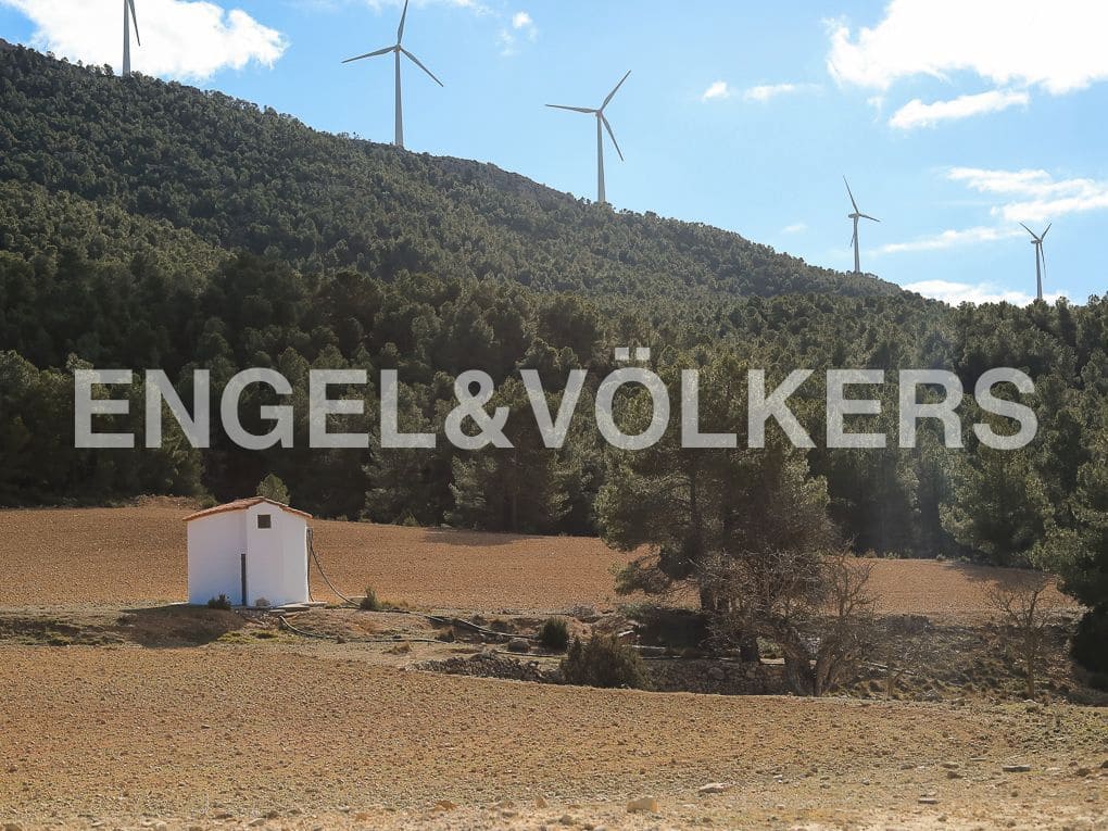 10 bedroom Finca/Country House for sale in Ayora with pool - € 3,900,000 (Ref: 8235132)