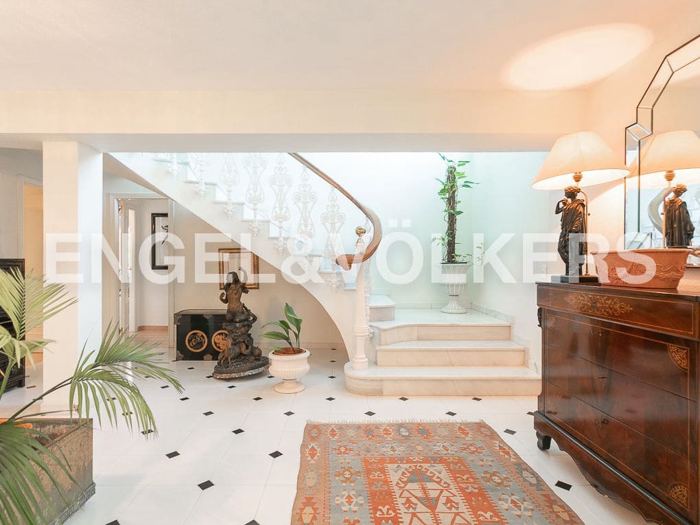 7 quarto Moradia para venda em Gandia com piscina garagem - 1 250 000 € (Ref: 8235151)
