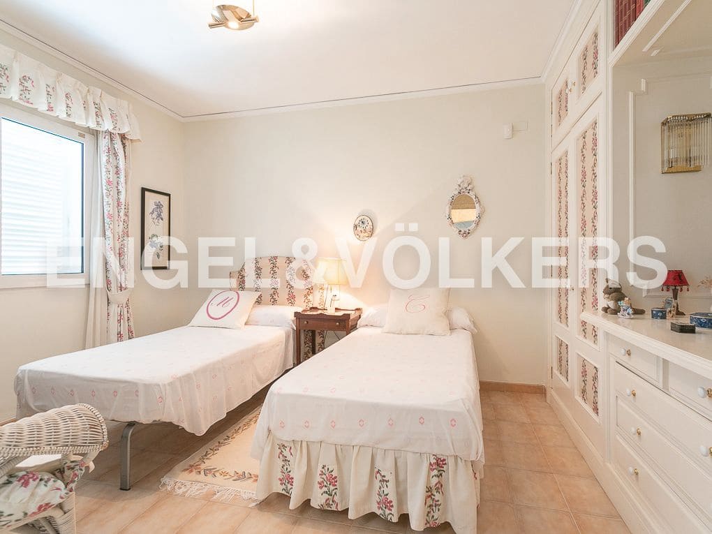 7 quarto Moradia para venda em Gandia com piscina garagem - 1 250 000 € (Ref: 8235151)