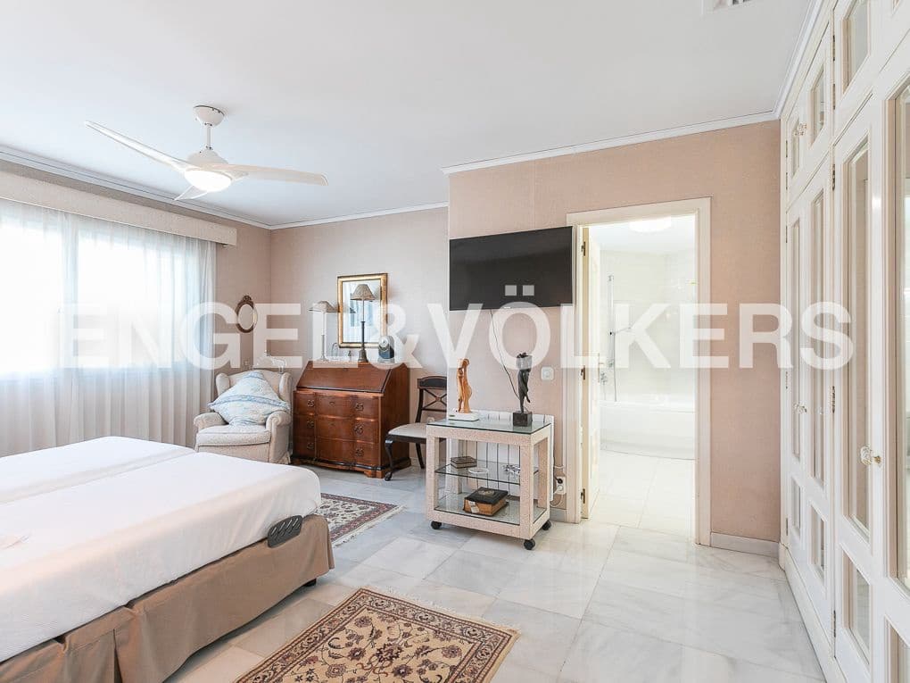 7 quarto Moradia para venda em Gandia com piscina garagem - 1 250 000 € (Ref: 8235151)