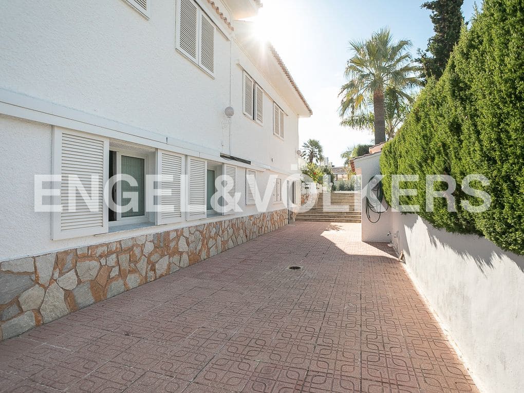 7 quarto Moradia para venda em Gandia com piscina garagem - 1 250 000 € (Ref: 8235151)