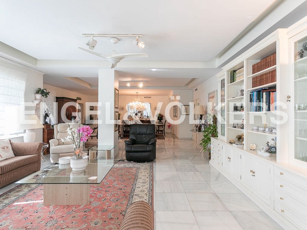 7 quarto Moradia para venda em Gandia com piscina garagem - 1 250 000 € (Ref: 8235151)