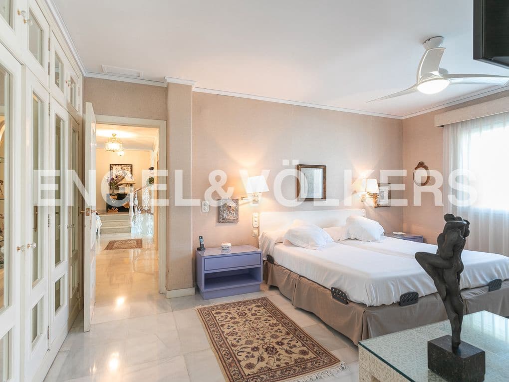 7 quarto Moradia para venda em Gandia com piscina garagem - 1 250 000 € (Ref: 8235151)