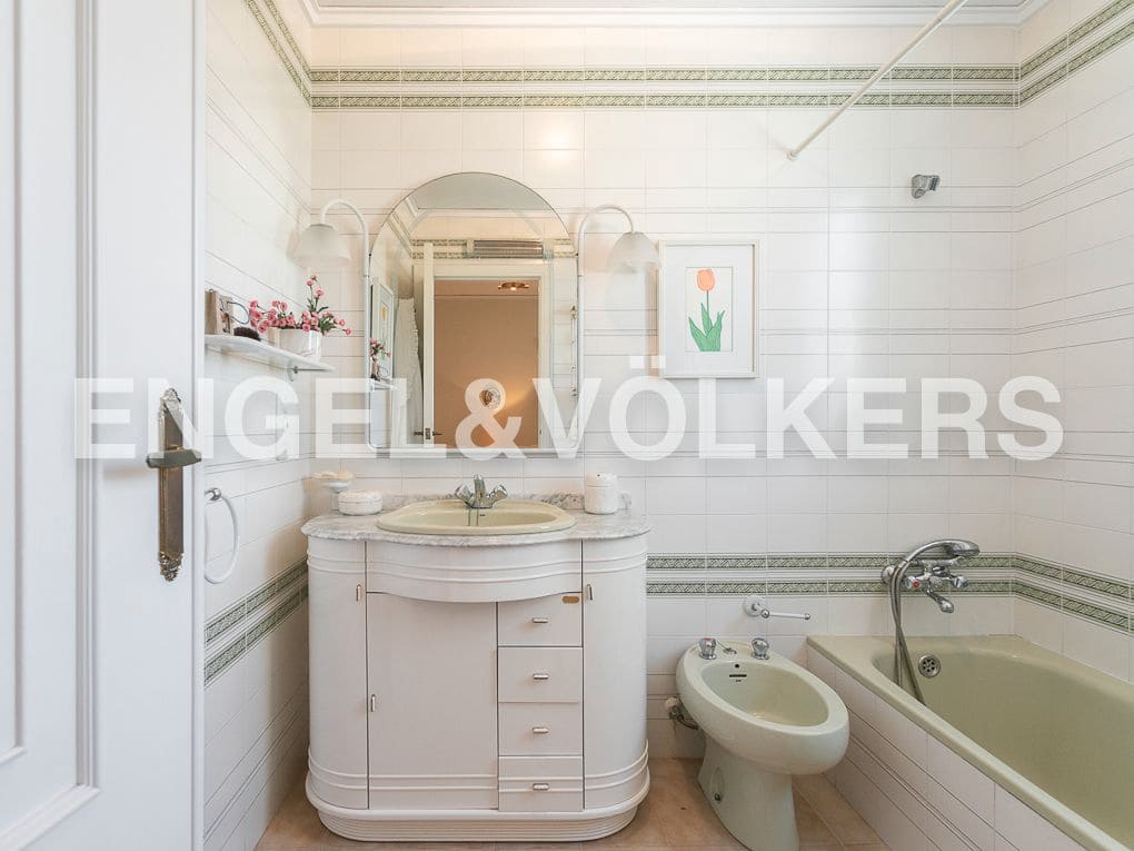 7 quarto Moradia para venda em Gandia com piscina garagem - 1 250 000 € (Ref: 8235151)