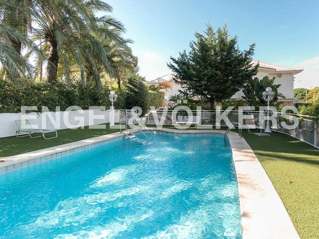 7 quarto Moradia para venda em Gandia com piscina garagem - 1 250 000 € (Ref: 8235151)