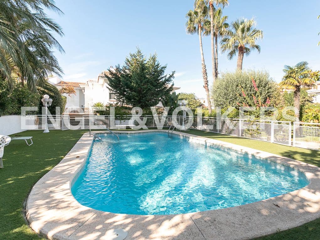 7 quarto Moradia para venda em Gandia com piscina garagem - 1 250 000 € (Ref: 8235151)