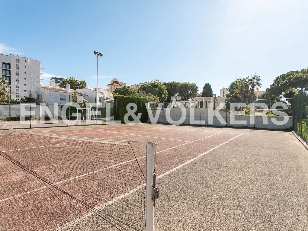 7 quarto Moradia para venda em Gandia com piscina garagem - 1 250 000 € (Ref: 8235151)